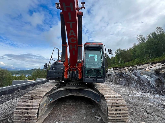 Hitachi ZX 300 -7 9 of 13