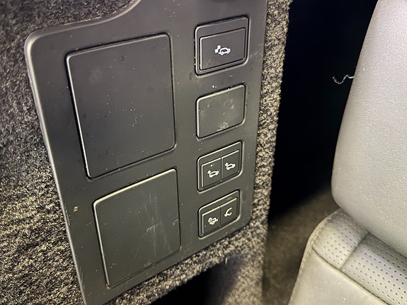 Land Rover Discovery 23 of 25