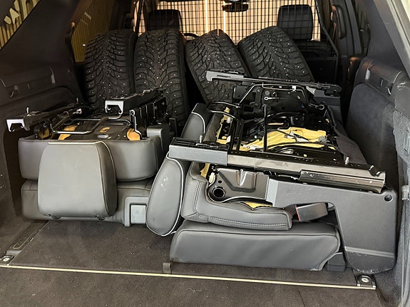 Land Rover Discovery 11 of 25