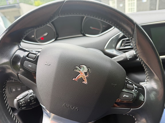 Peugeot 308 11 of 30