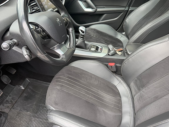 Peugeot 308 24 of 30