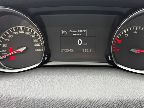 Peugeot 308 13 of 30