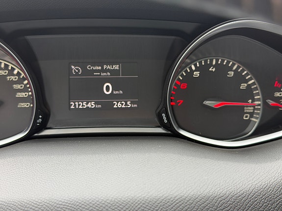Peugeot 308 12 of 30