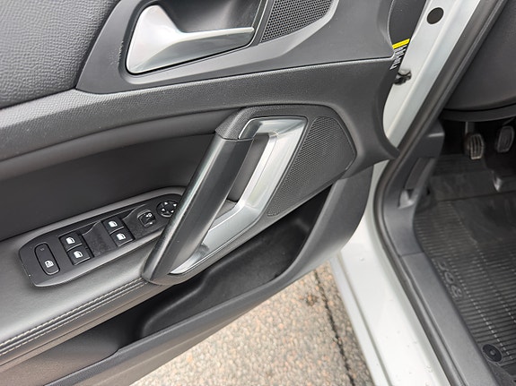 Peugeot 308 25 of 30
