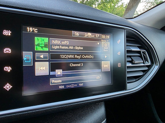 Peugeot 308 14 of 19