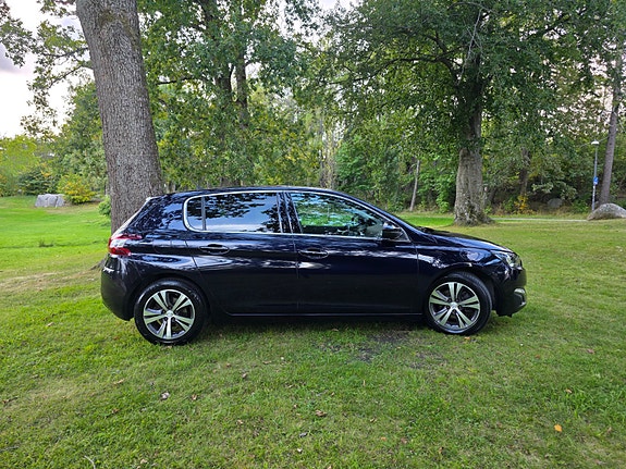 Peugeot 308 4 of 19
