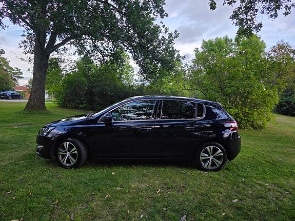 Peugeot 308 8 of 19