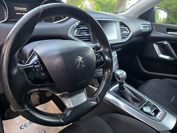 Peugeot 308 11 of 19