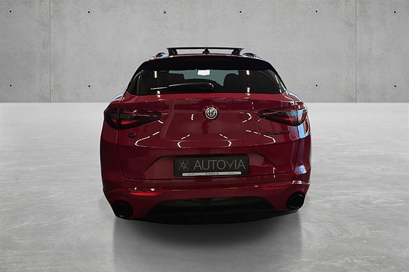 Alfa Romeo Stelvio 6 of 20