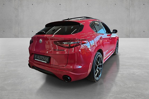 Alfa Romeo Stelvio 5 of 20