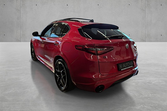 Alfa Romeo Stelvio 7 of 20