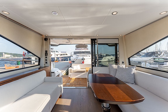 Fairline Targa 50 GT. 2021 modell, Dynamic Positioning, IPS 600 ++ 29 of 30
