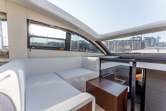 Fairline Targa 50 GT. 2021 modell, Dynamic Positioning, IPS 600 ++ 30 of 30