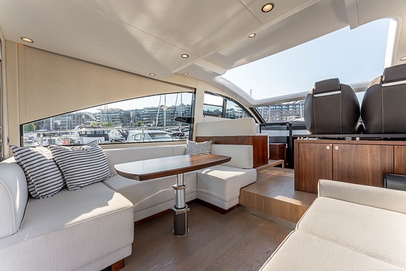Fairline Targa 50 GT. 2021 modell, Dynamic Positioning, IPS 600 ++ 23 of 30