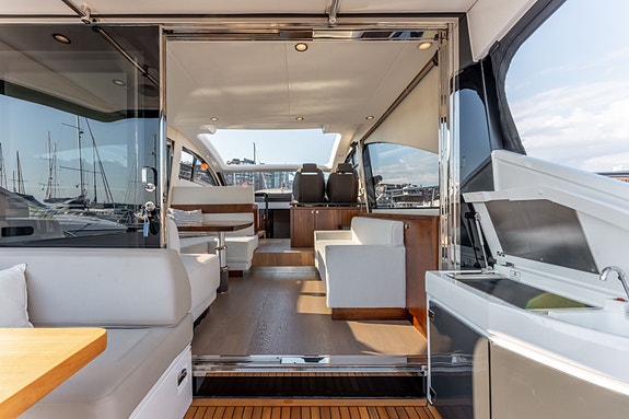 Fairline Targa 50 GT. 2021 modell, Dynamic Positioning, IPS 600 ++ 20 of 30