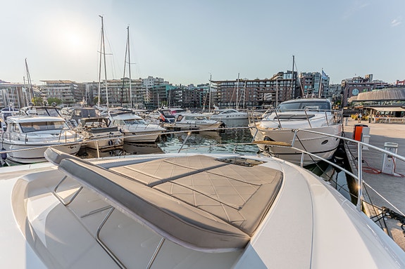Fairline Targa 50 GT. 2021 modell, Dynamic Positioning, IPS 600 ++ 7 of 30