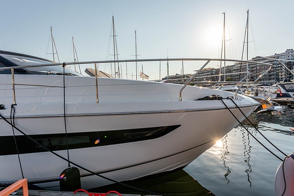 Fairline Targa 50 GT. 2021 modell, Dynamic Positioning, IPS 600 ++ 3 of 30
