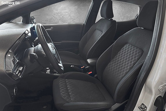 Ford Fiesta 16 of 29