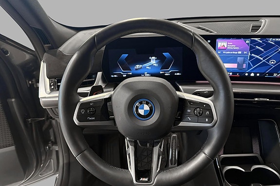BMW iX2 10 of 26