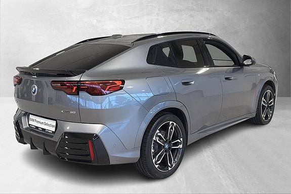 BMW iX2 4 of 26