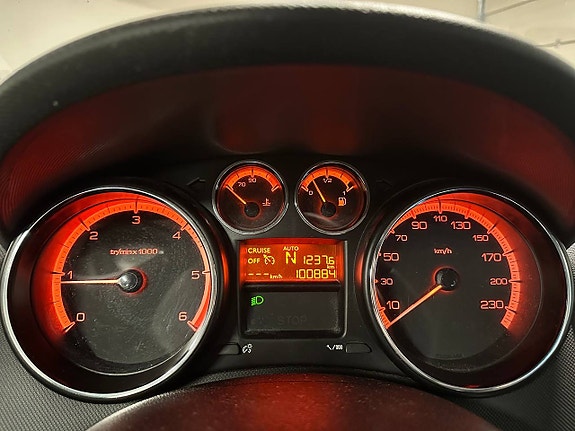 Peugeot 308 13 of 24