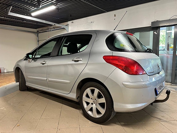 Peugeot 308 3 of 24