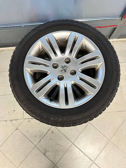 Peugeot 308 16 of 24
