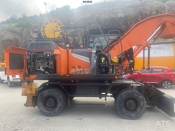 Hitachi ZX220W-7 hjulmaskin 4 of 30