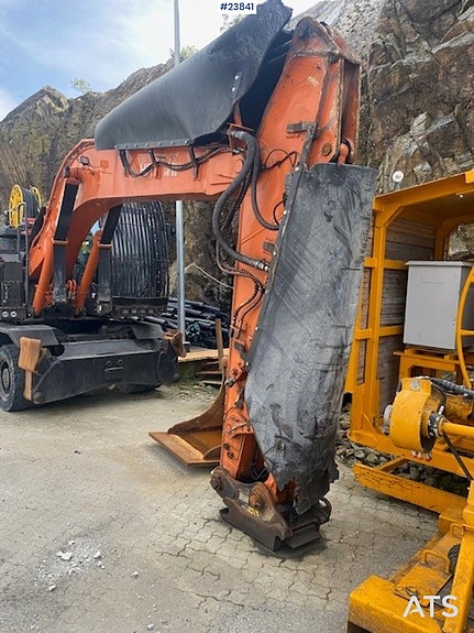 Hitachi ZX220W-7 hjulmaskin 18 of 30