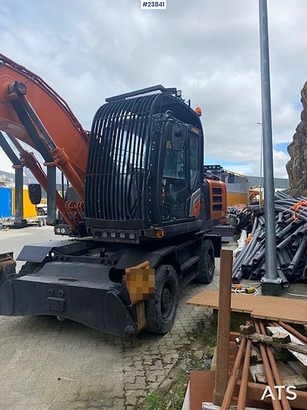Hitachi ZX220W-7 hjulmaskin 8 of 30