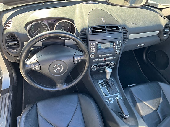 Mercedes-Benz SLK200 27 of 30