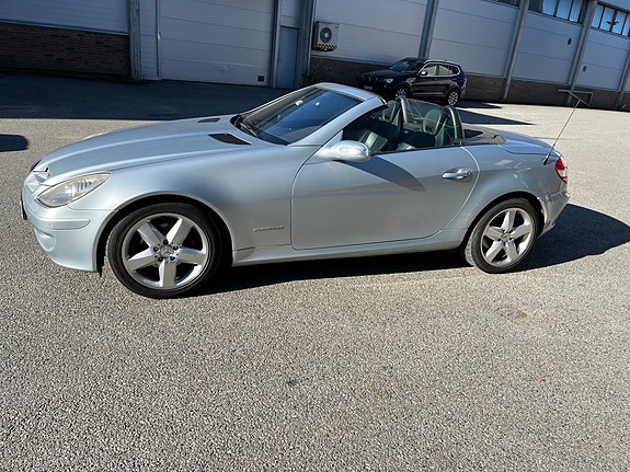 Mercedes-Benz SLK200 9 of 30