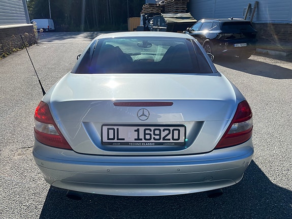 Mercedes-Benz SLK200 22 of 30