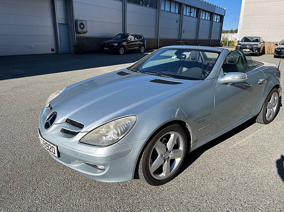 Mercedes-Benz SLK200 6 of 30