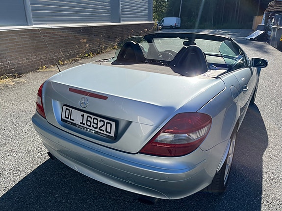 Mercedes-Benz SLK200 13 of 30