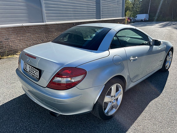 Mercedes-Benz SLK200 21 of 30