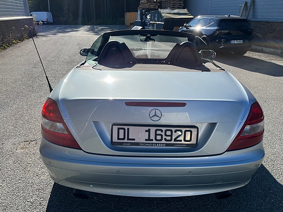 Mercedes-Benz SLK200 12 of 30