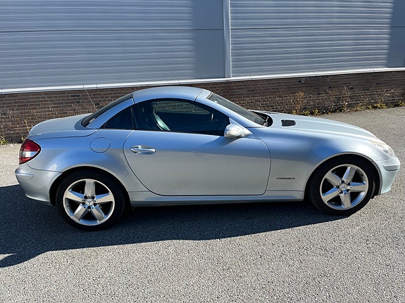 Mercedes-Benz SLK200 15 of 30