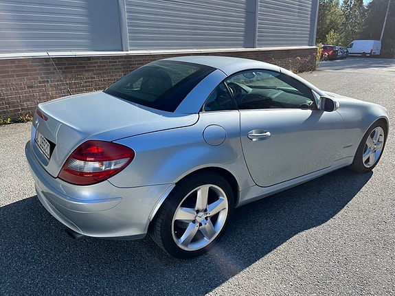 Mercedes-Benz SLK200 18 of 30