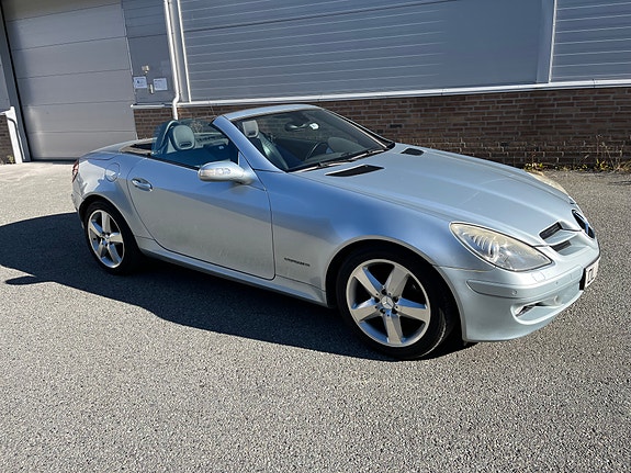 Mercedes-Benz SLK200 5 of 30