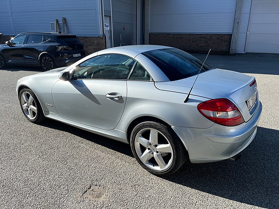 Mercedes-Benz SLK200 23 of 30
