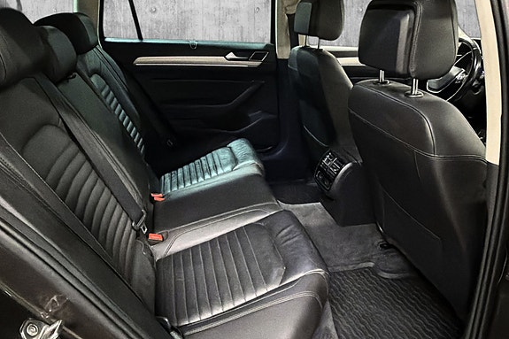 Volkswagen Passat Alltrack 23 of 24