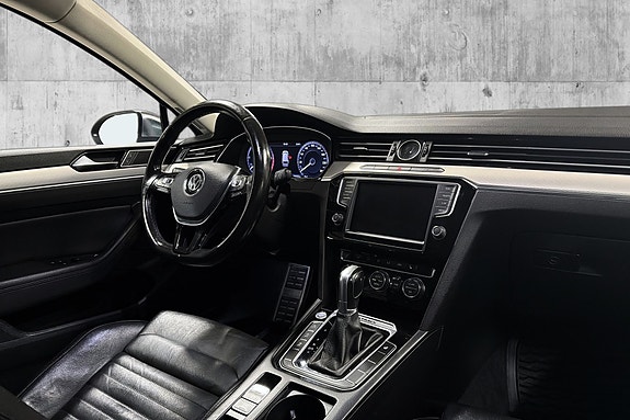 Volkswagen Passat Alltrack 21 of 24