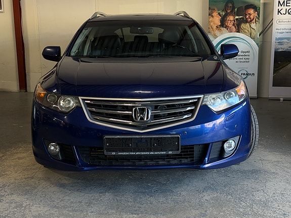 Honda Accord 3 of 30