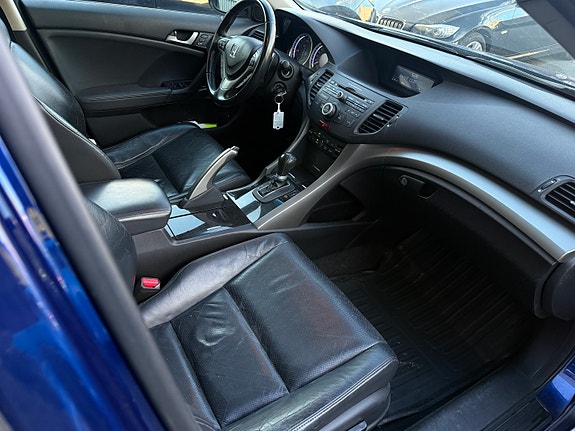 Honda Accord 29 of 30