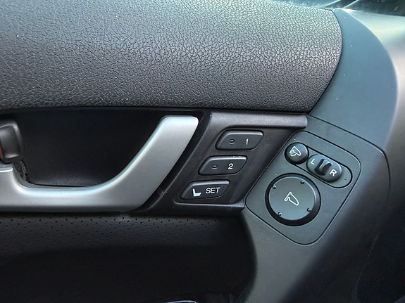 Honda Accord 24 of 30