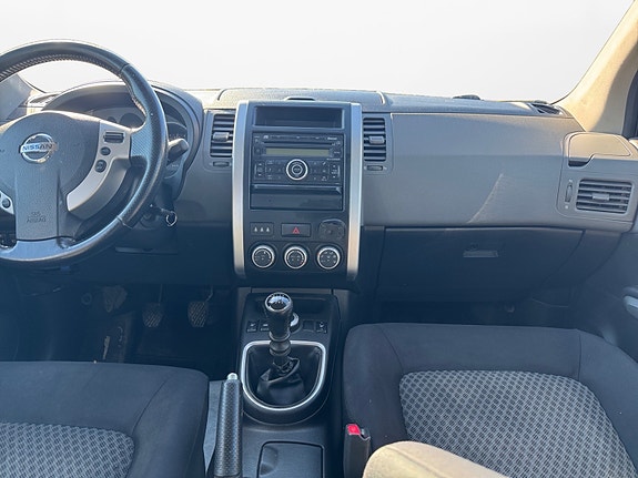 Nissan X-Trail 12 of 14