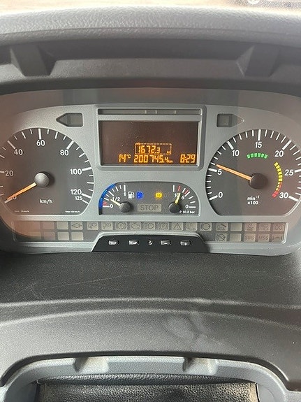 Mercedes-Benz Atego 9 of 9