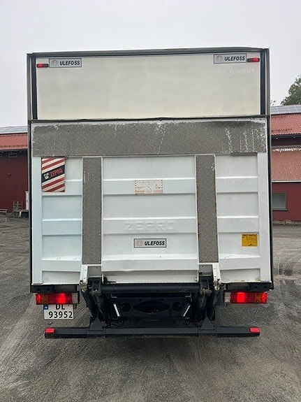 Mercedes-Benz Atego 2 of 9