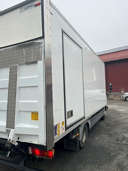 Mercedes-Benz Atego 5 of 9
